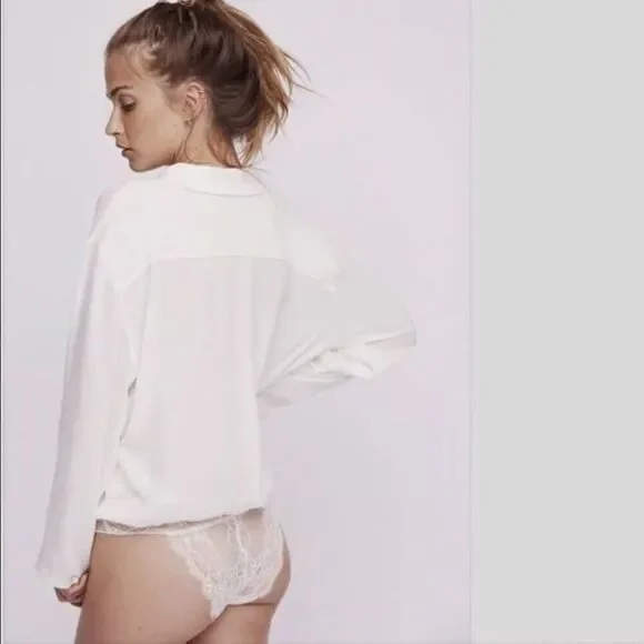 Free People Elsa Bodysuit Top Cream Surplice Neck Size Small - Picture 12 of 12